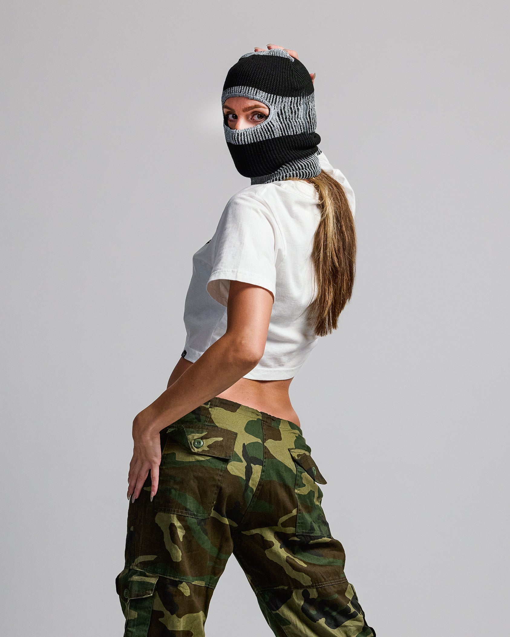 CROPPED GANG TEE / WHITE