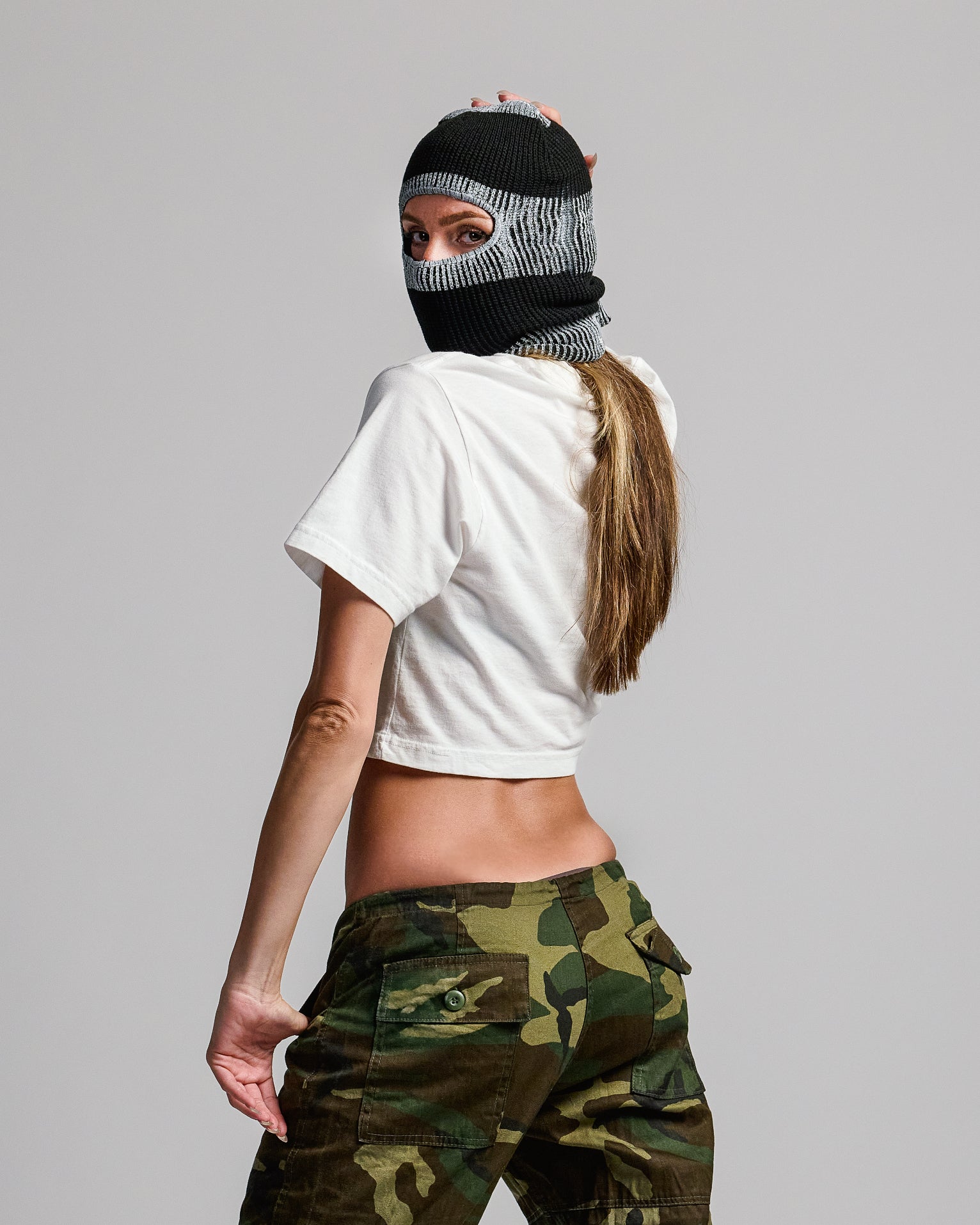 CROPPED GANG TEE / WHITE