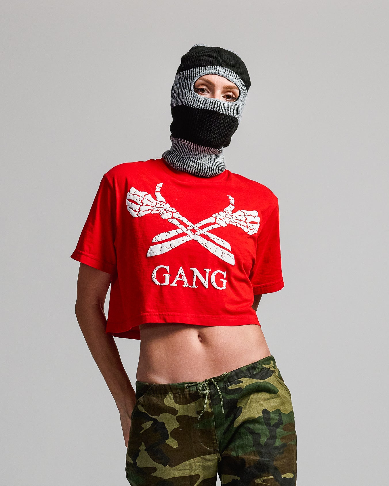 CROPPED GANG TEE / BANDANA RED