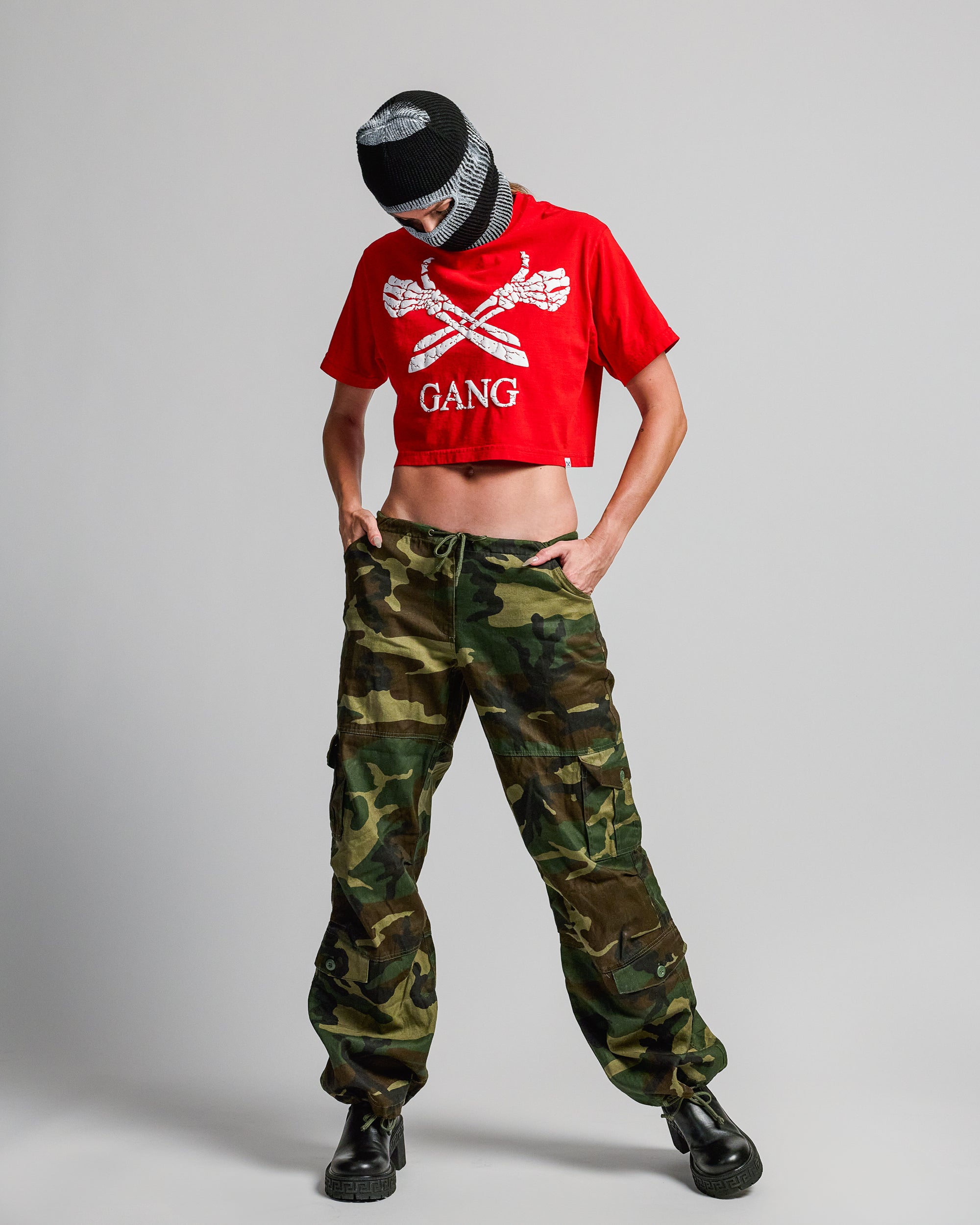 CROPPED GANG TEE / BANDANA RED